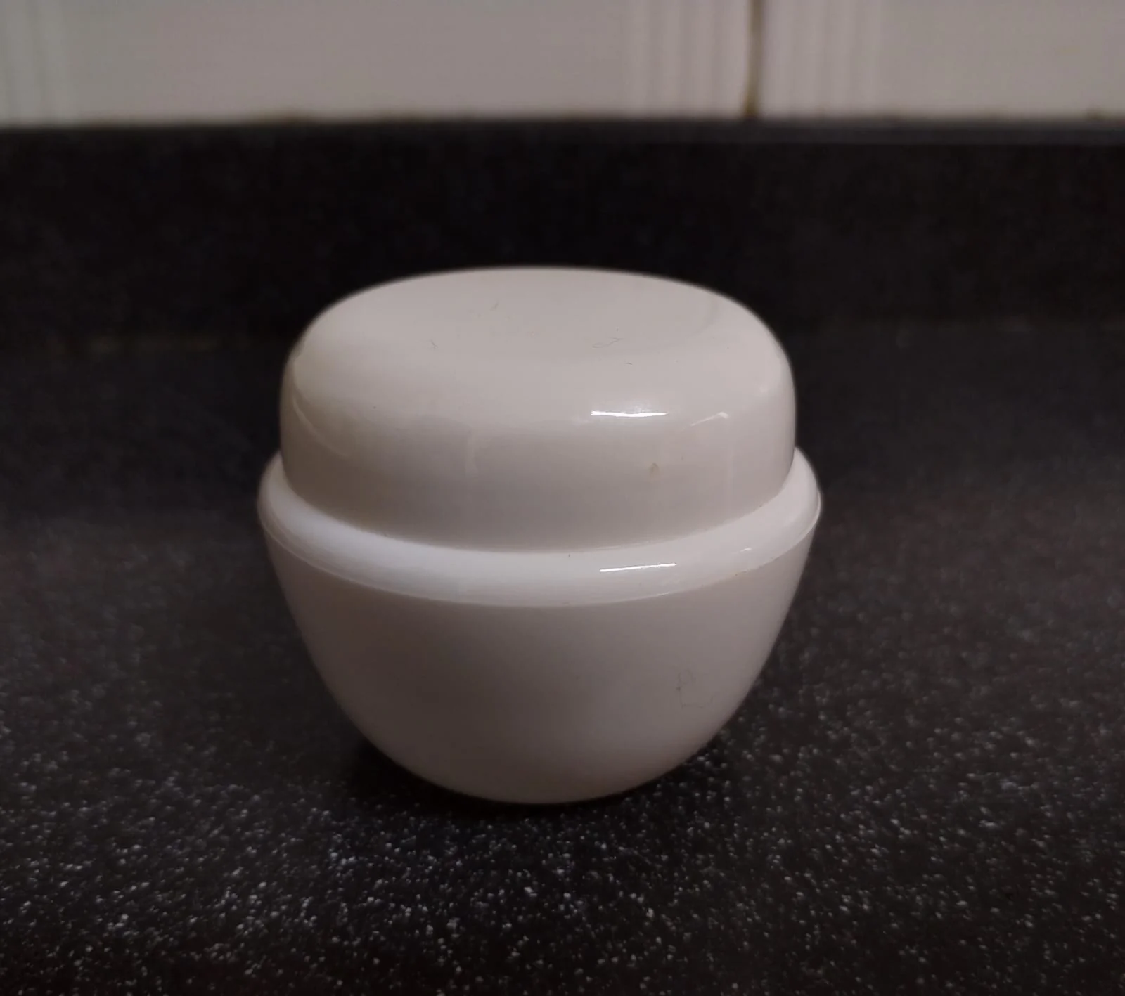 Cremero Plastico Oval T/Blanca - 50ml - Image 2