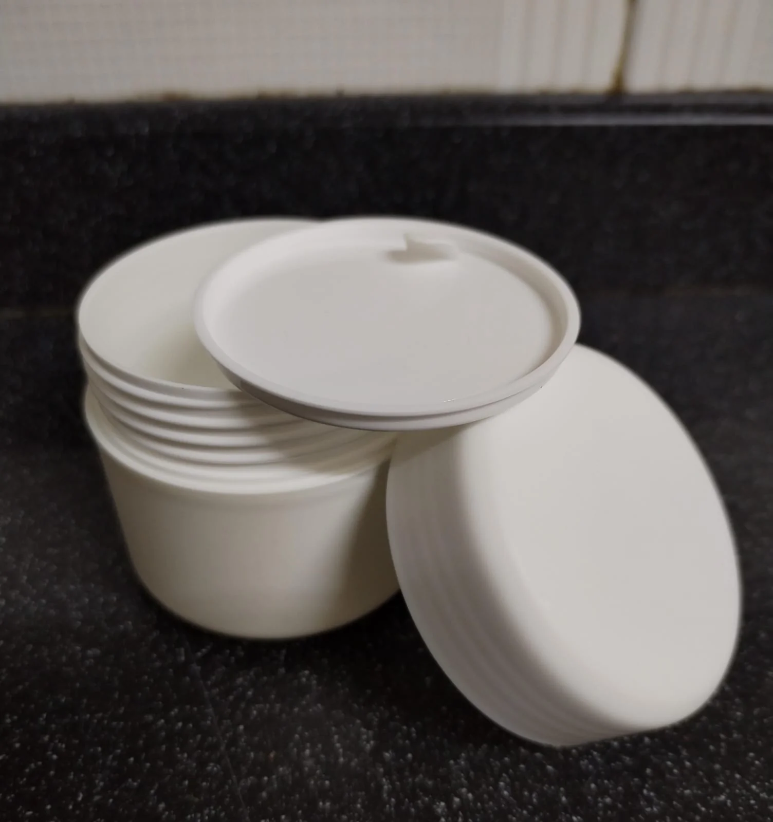 Cremero Plastico T/Blanca - 240ml - Image 2
